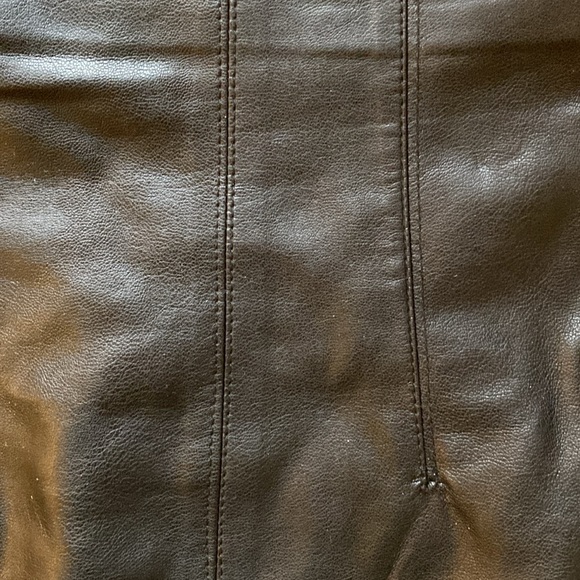 ASTR the Label vegan leather mini skirt - Picture 7 of 13